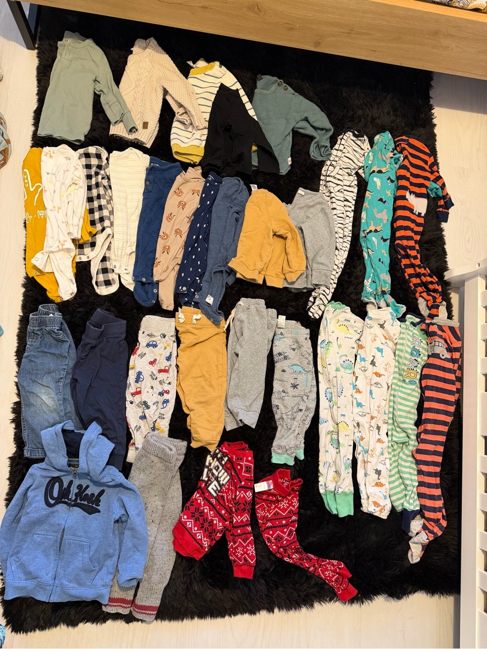 Lot 38 pieces baby boy 12-24 months
